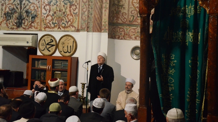 Komuniteti Mysliman organizon natë lutjesh e duàsh
