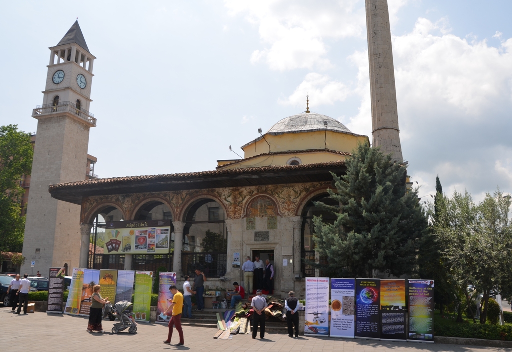 KMSH, ekspozitë në natyrë “Shkenca dhe Besimi”