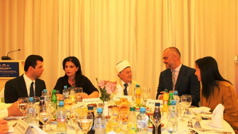 KMSH shtron iftarin e parë të Ramazanit 2013