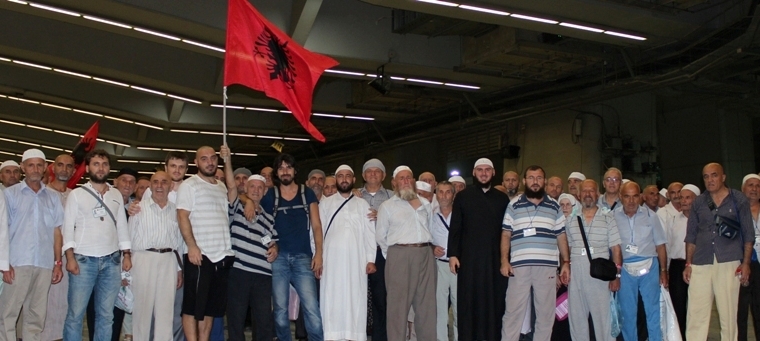 Niset grupi i parë i haxhinjve shqiptarë
