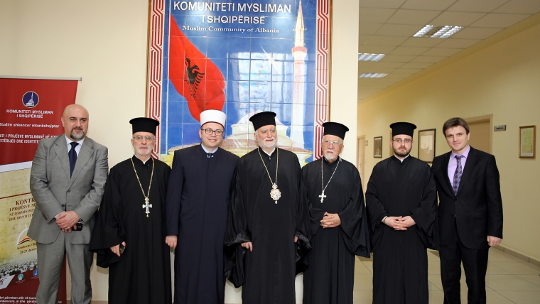 Kryetari Bruçaj pret në një takim peshkopët arbëreshë