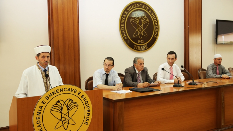 Promovohet enciklopedia “Personalitete të kulturës fetare e atdhetare në Tiranë”
