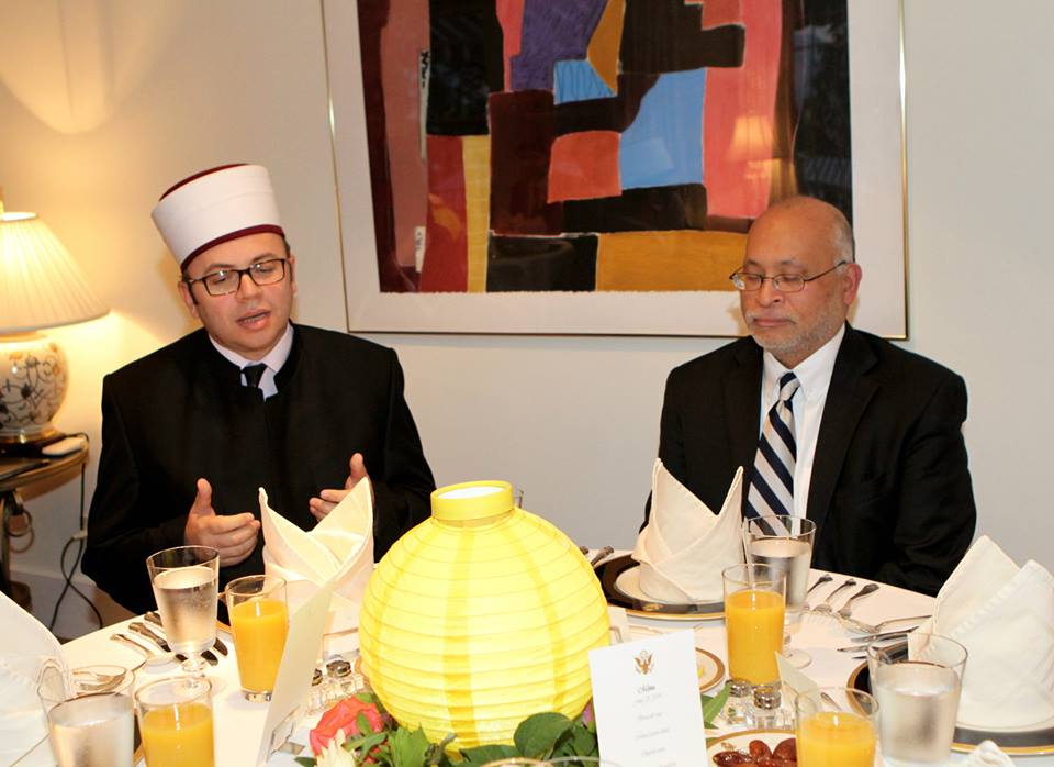 Ambasadori Arvizu shtron iftar   