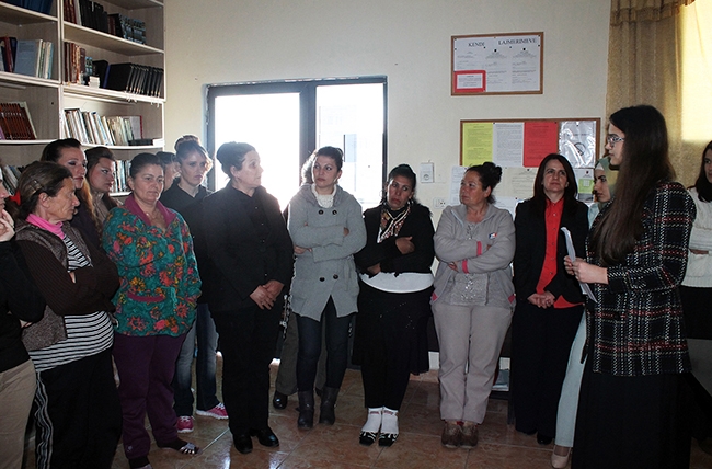 Zyra e Gruas organizon programin artistik “Për ty nënë” në burgun e grave