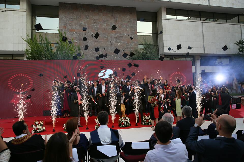Universiteti Bedër diplomon brezin e dytë të studentëve