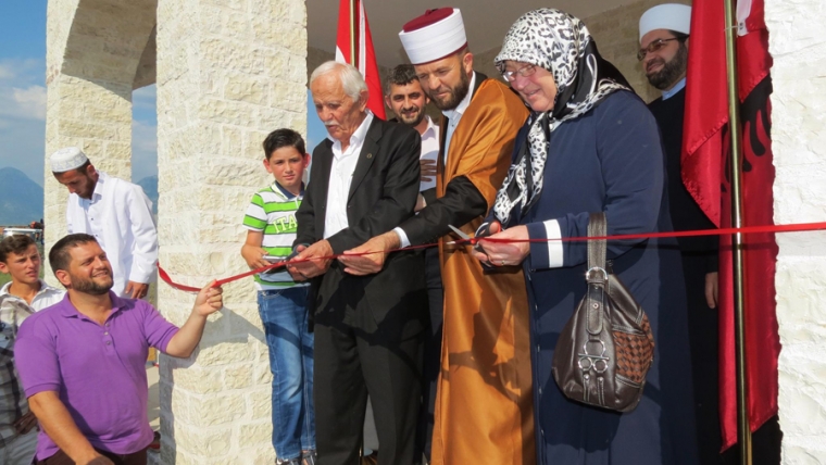 Hap dyert xhamia e re në Grudë-Fushë