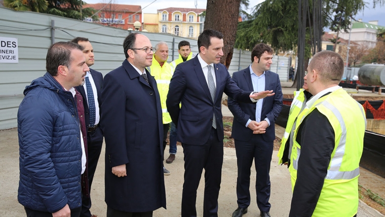 Bruçaj e Veliaj inspektojnë punimet e Xhamisë së Namazgjasë