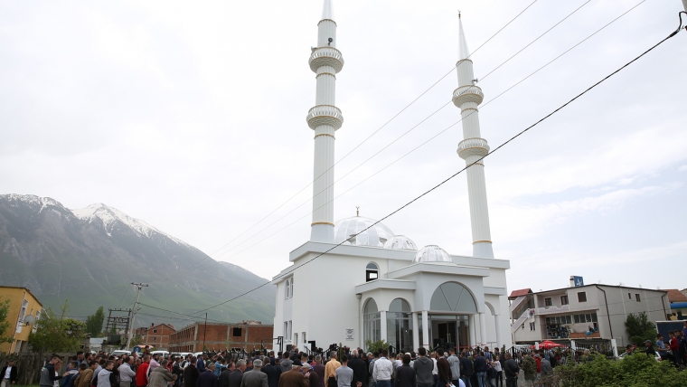 Kukës, inaugurohet xhamia “Lagje e Re”