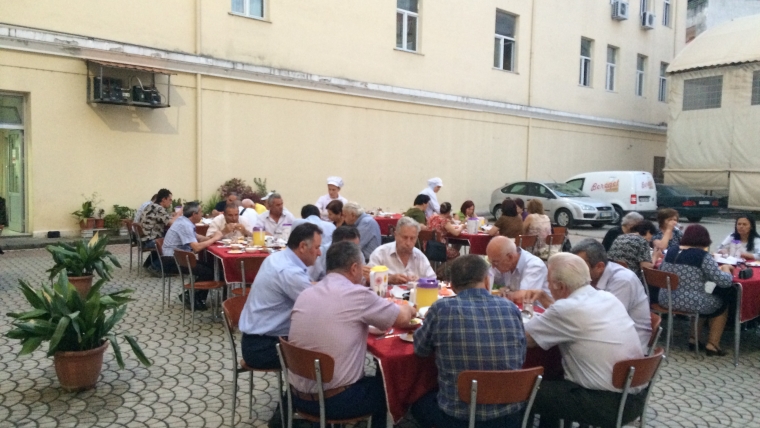 KMSH shtron iftar për ish-medresistët dhe tarikatet