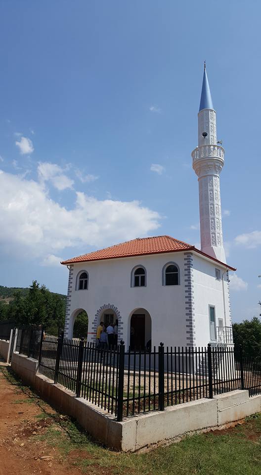 Prrenjas, inaugurohet xhamia e re ne fshatin Skroske