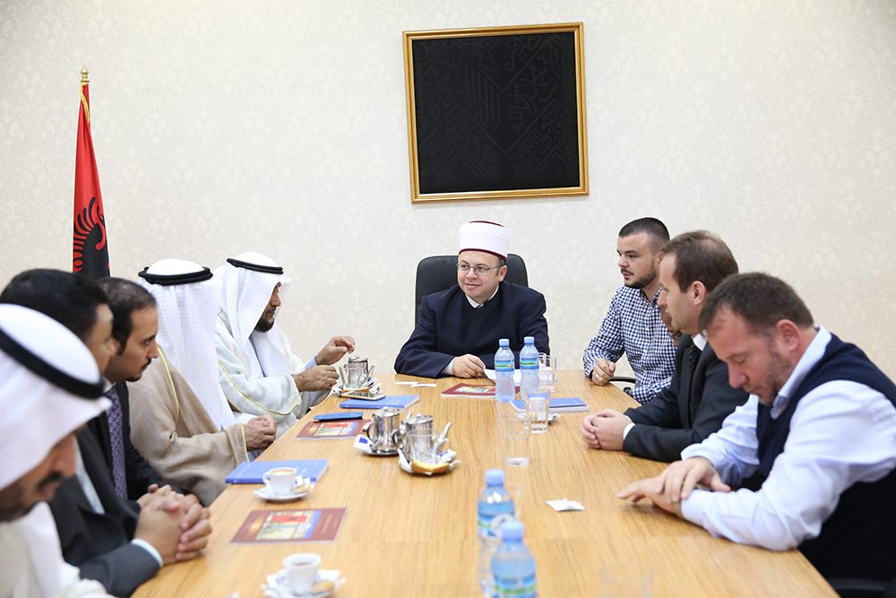 Kryetari Bruçaj pret një delegacion nga Kuvajti