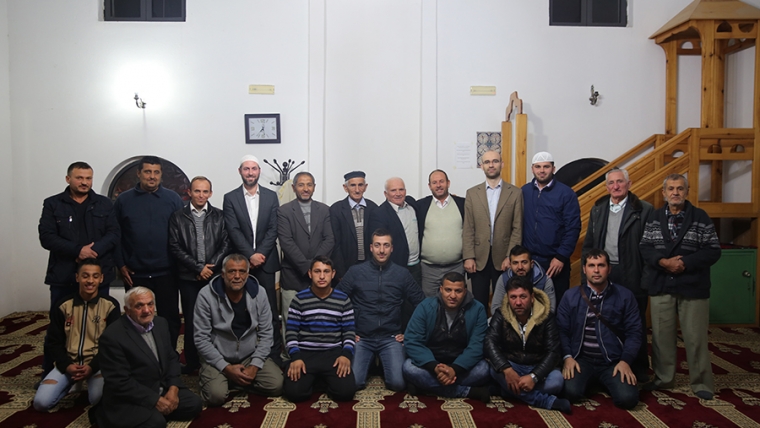 Vijon programi “Frytet e Besimit” në xhamitë e Tiranës dhe mbarë vendit