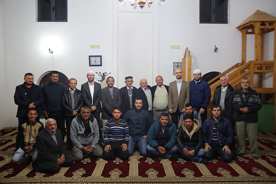 Vijon programi “Frytet e Besimit” në xhamitë e Tiranës dhe mbarë vendit