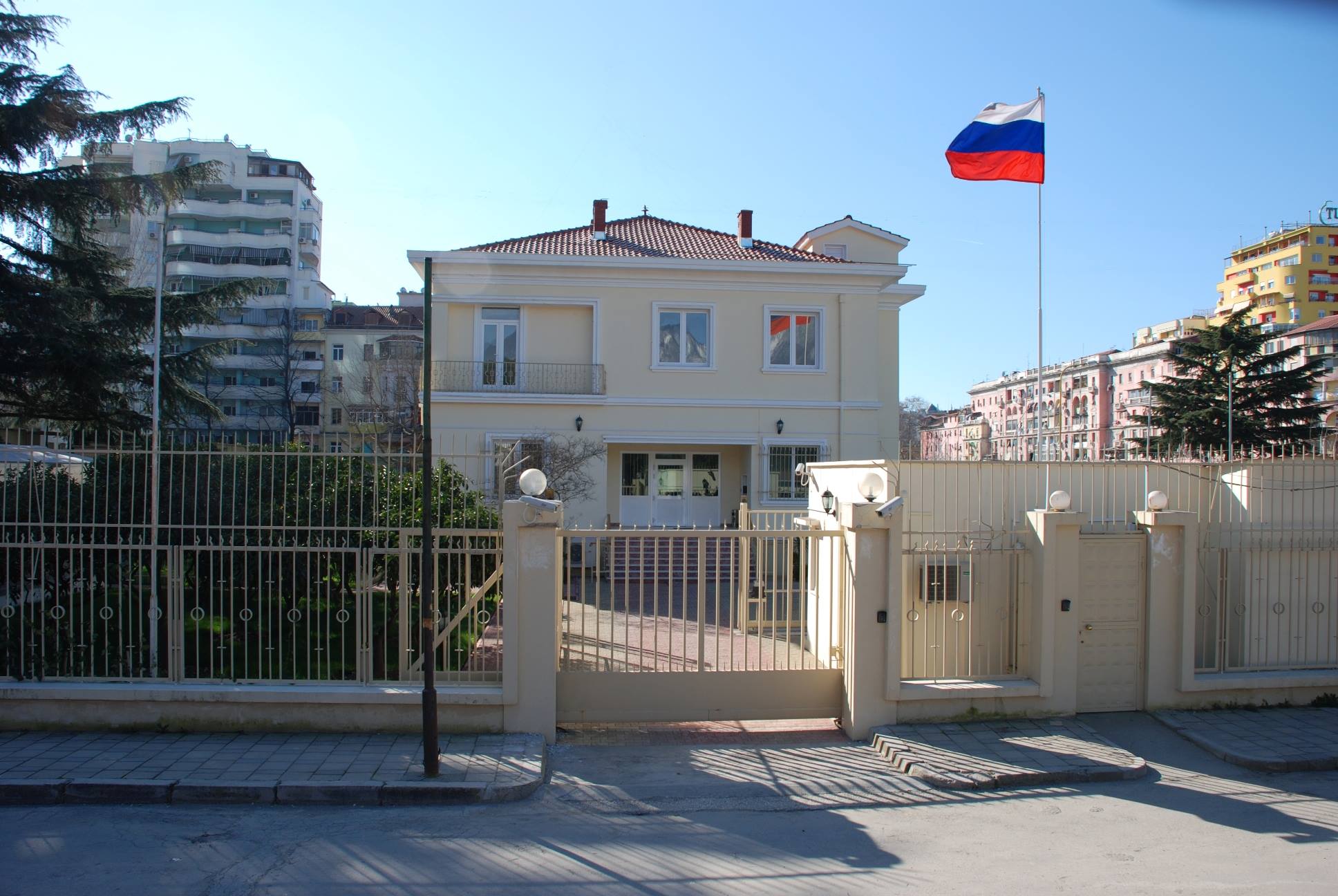 Ambasada e Rusisë mesazh urimi për kreun e KMSH-së