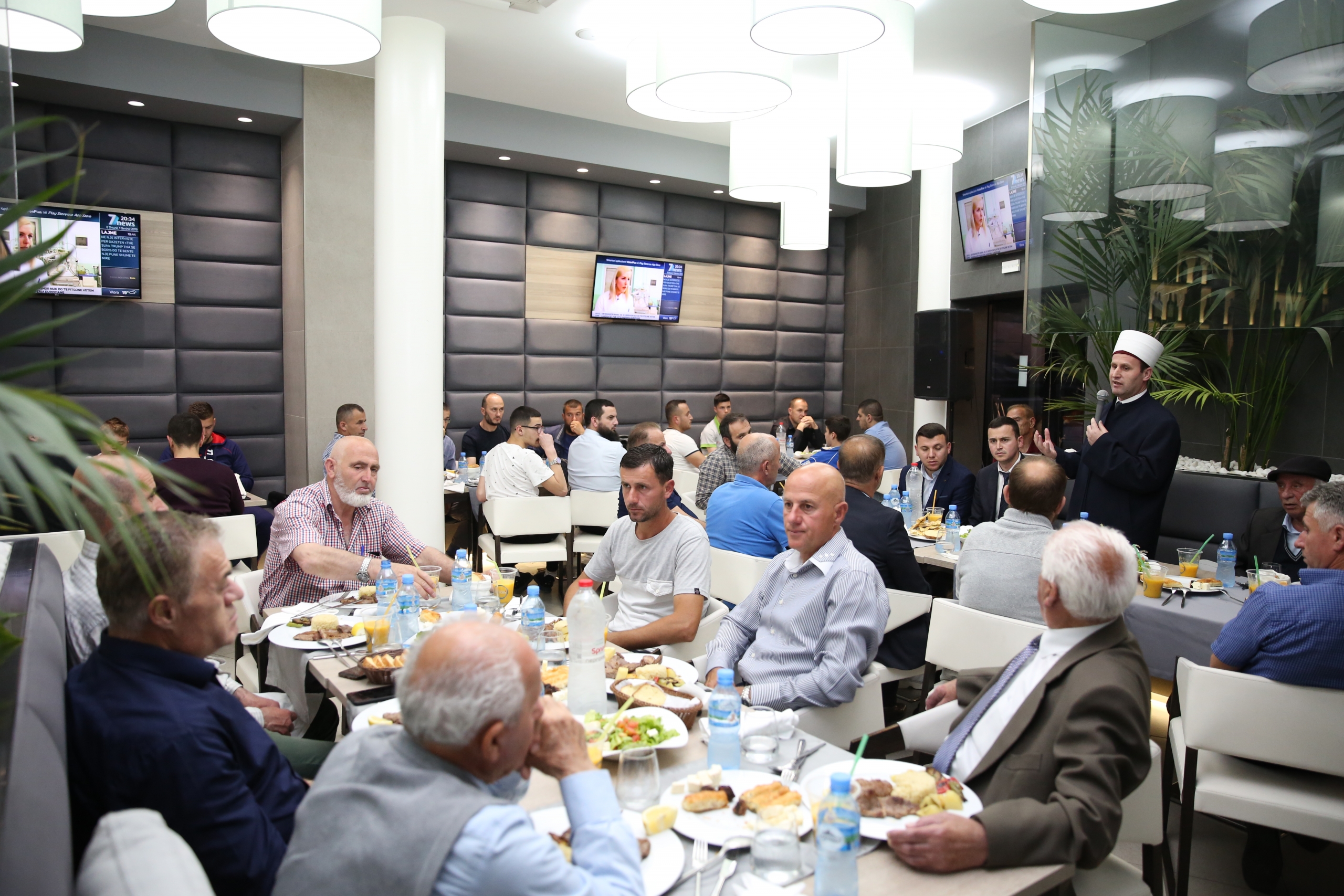 Myftinia e Fierit shtron iftar për besimtarët e qytetit