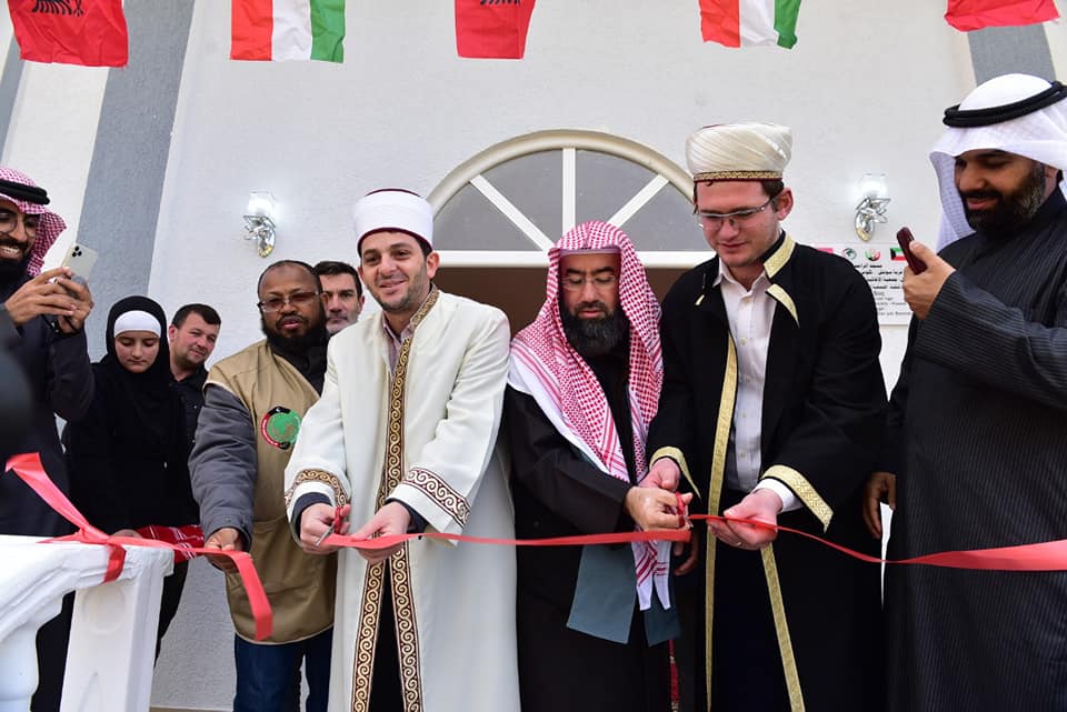 Inaugurohet xhamia e re e fshatit Suç të Myftinisë Mat