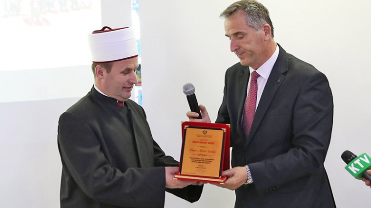 Kryetari i Komunitetit Mysliman të Shqipërisë nderohet me Titullin, “Nderi i Qarku Kukës”