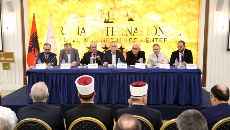 Zhvillohet konferenca shkencore me temë: “100 Vjet Komuniteti Mysliman i Shqipërisë”