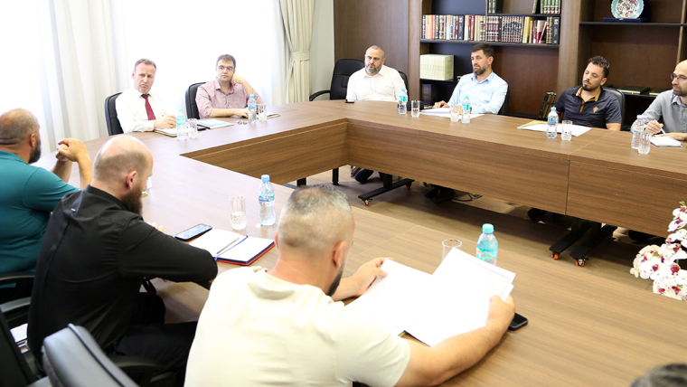 Zhvillohen mbledhjet periodike të kryesisë së institucionit me myftinitë e rretheve