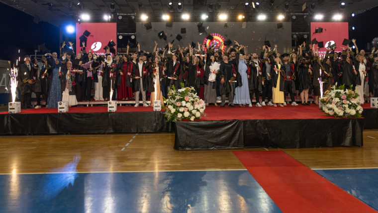 Kolegji Universitar “Bedër”, diplomon brezin e 12-të të studentëve
