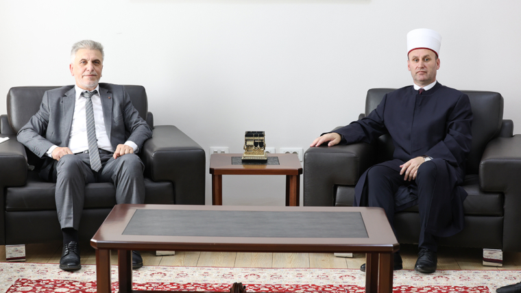 Kryetari i Unionit të Bashkësive Islame Shqiptare në Gjermani viziton KMSH-në