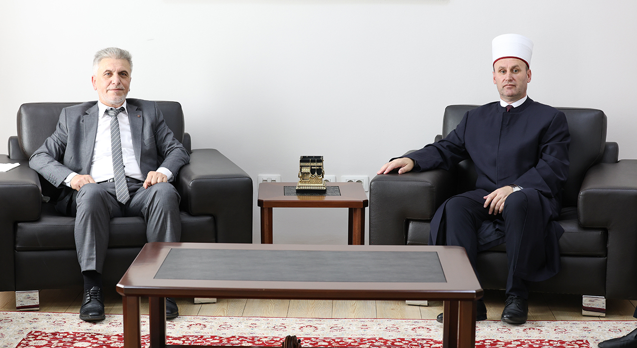 Kryetari i Unionit të Bashkësive Islame Shqiptare në Gjermani viziton KMSH-në