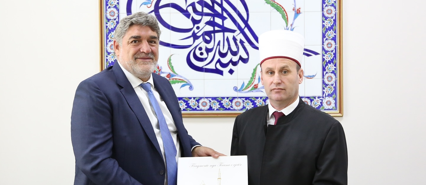Ambasadori i Mbretërisë së Spanjës viziton KMSH-në